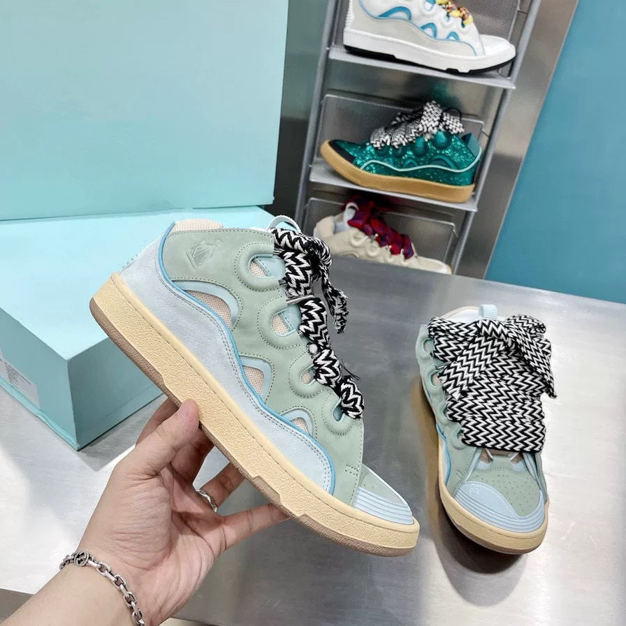 Athletic skate shoes