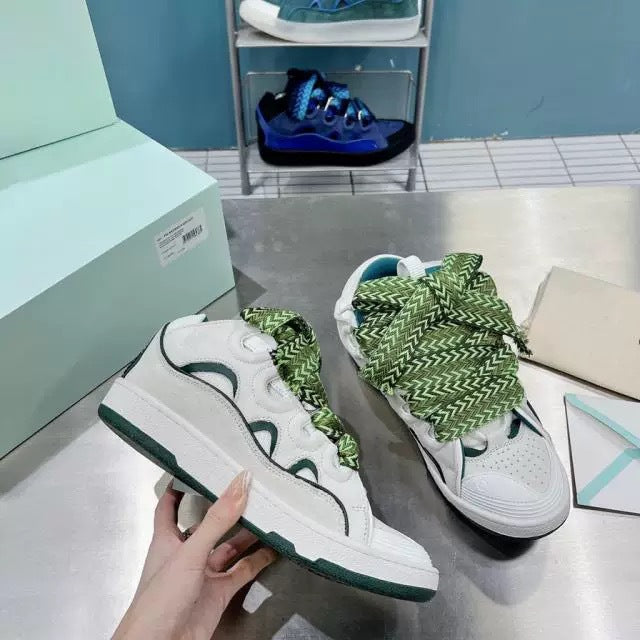 Athletic skate shoes
