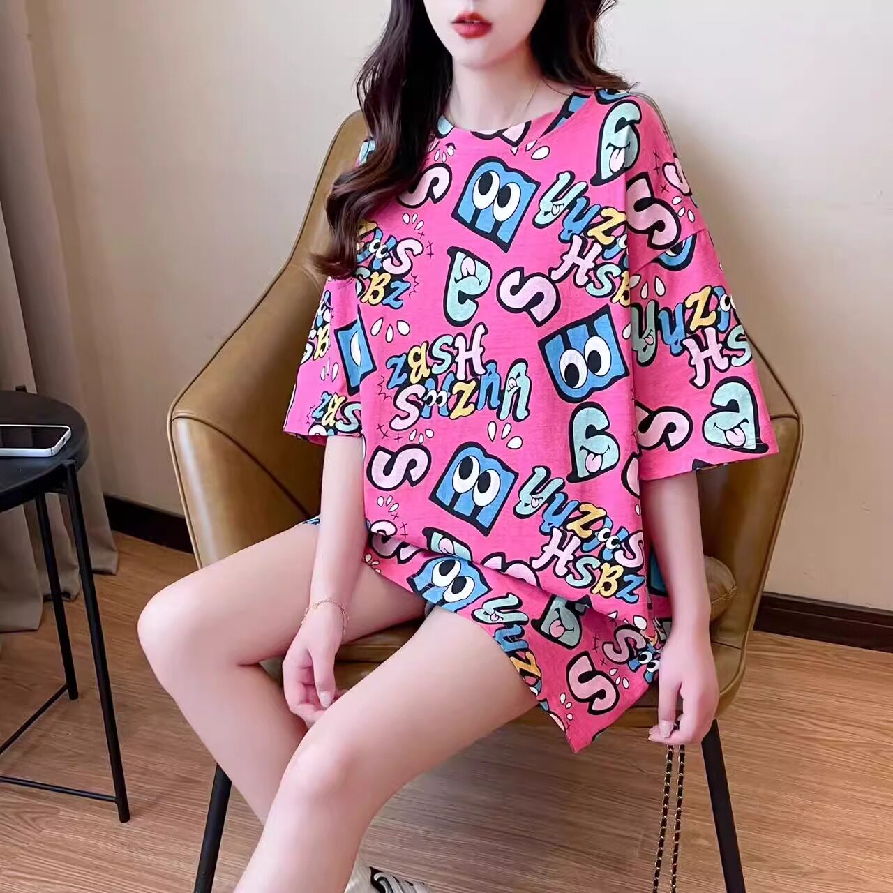2025夏季新款韩版字母印花短袖t恤女大码女装宽松显瘦中长款上衣