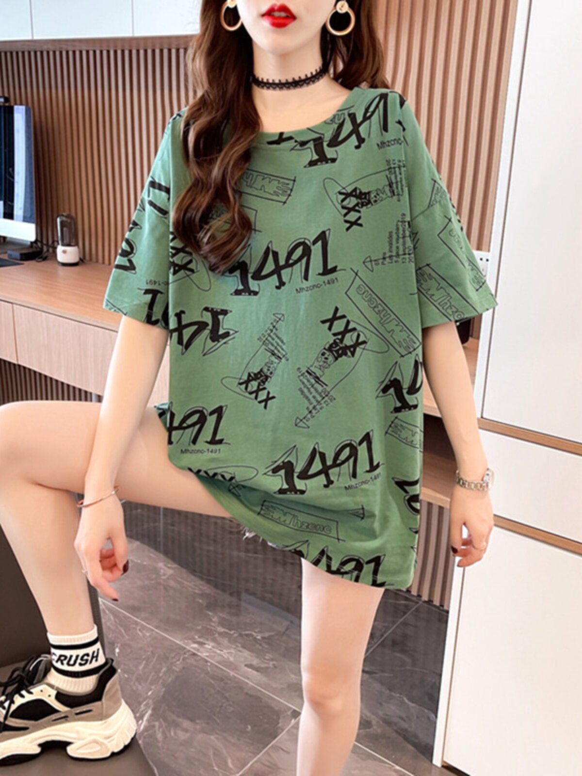 2025夏季新款韩版字母印花短袖t恤女大码女装宽松显瘦中长款上衣