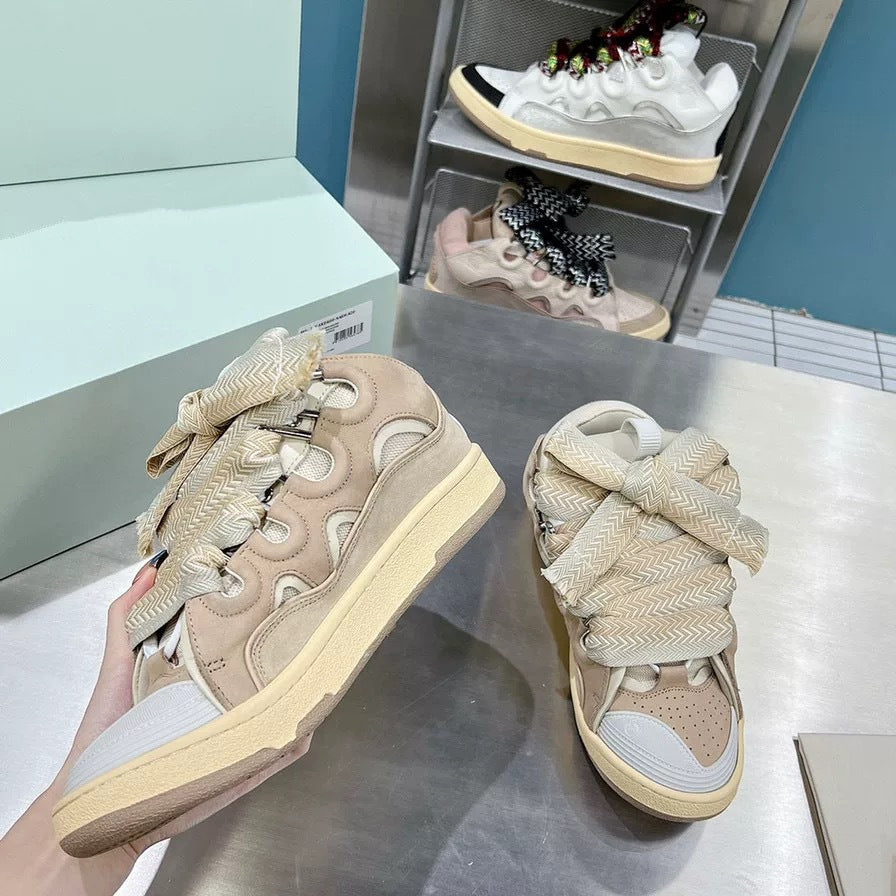 Athletic skate shoes